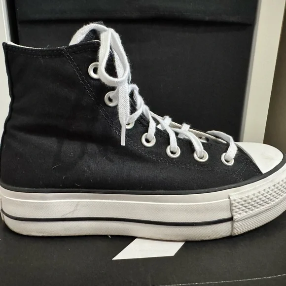 Converse All Star Black and White High Tops - Picture 2 of 4